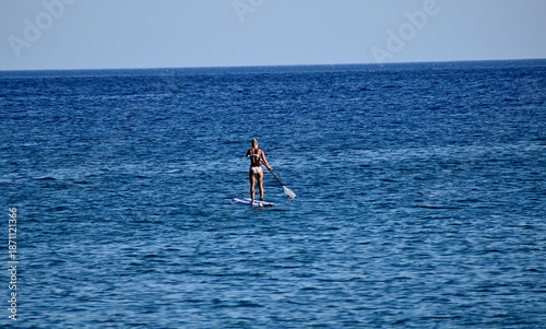 Tableau sur toile Girl on sup