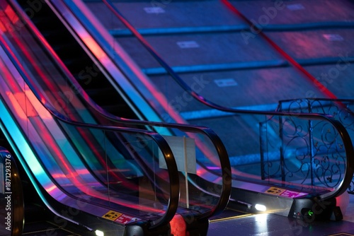 Rolltreppe Neon
