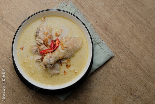 chicken curry with coconut milk