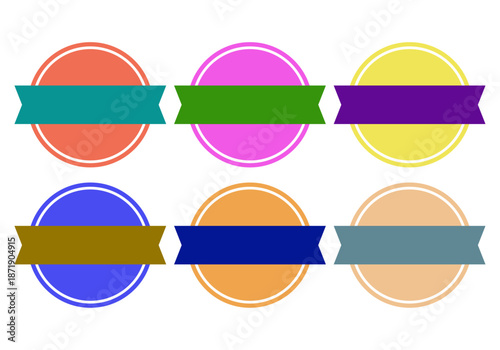 Colección de seis insignias circulares de colores con cintas vacías para texto