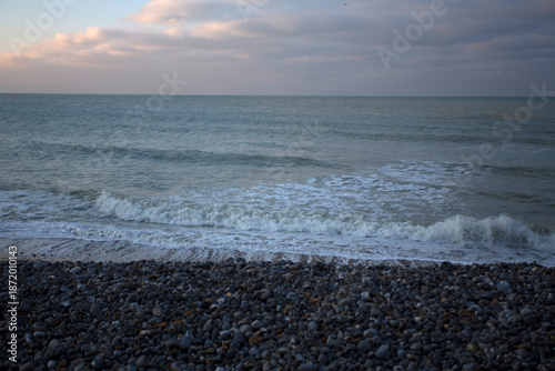 Quadro em tela Plage de Puys avec des galets à coté de Dieppe