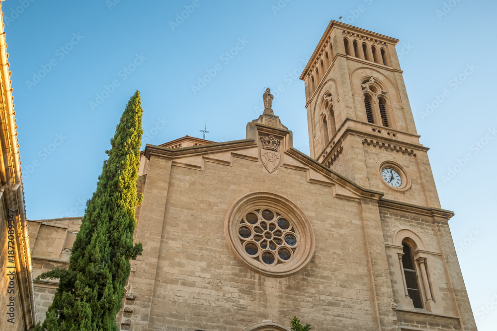 Fototapeta premium Historic facade of Parroquia de la Concepcio i Sant Magi church Palma