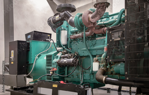 Φωτογραφία Detail of Engine generator set powered by Diesel power in Electricity generation room