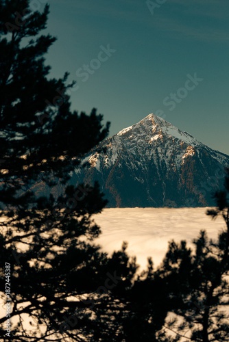Berg über den Wolken