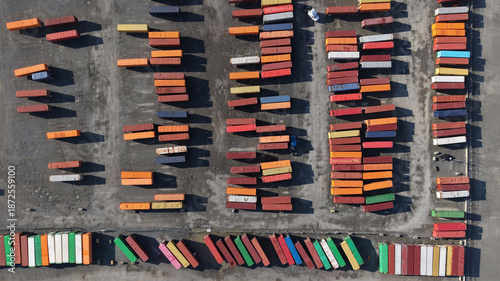 Slika na platnu Aerial view of large number of colorful shipping containers at Port of Tacoma in washington state