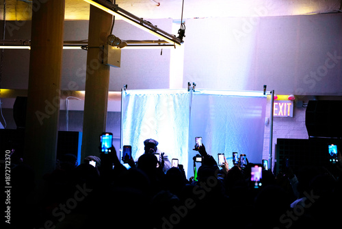 Foto Rapper performs at an exclusive performance