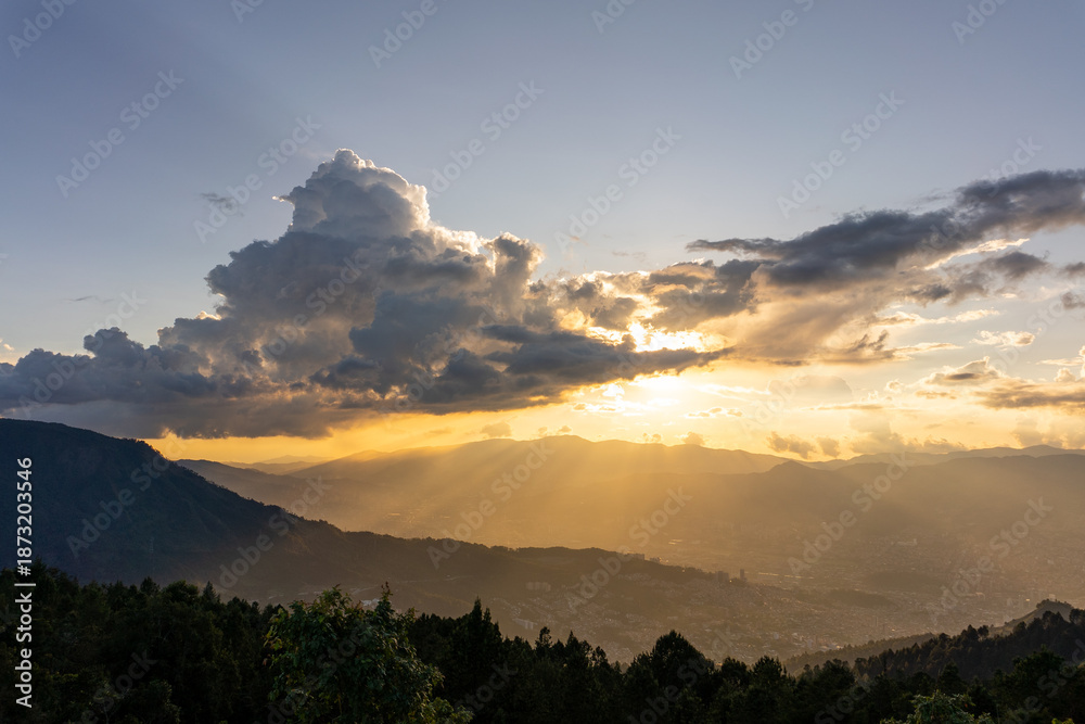 Obraz premium sunset over Medellin