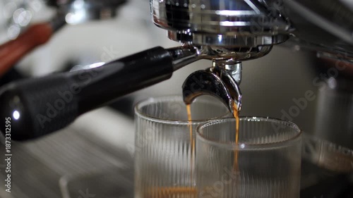 Espresso coffee extraction from professional coffee machine