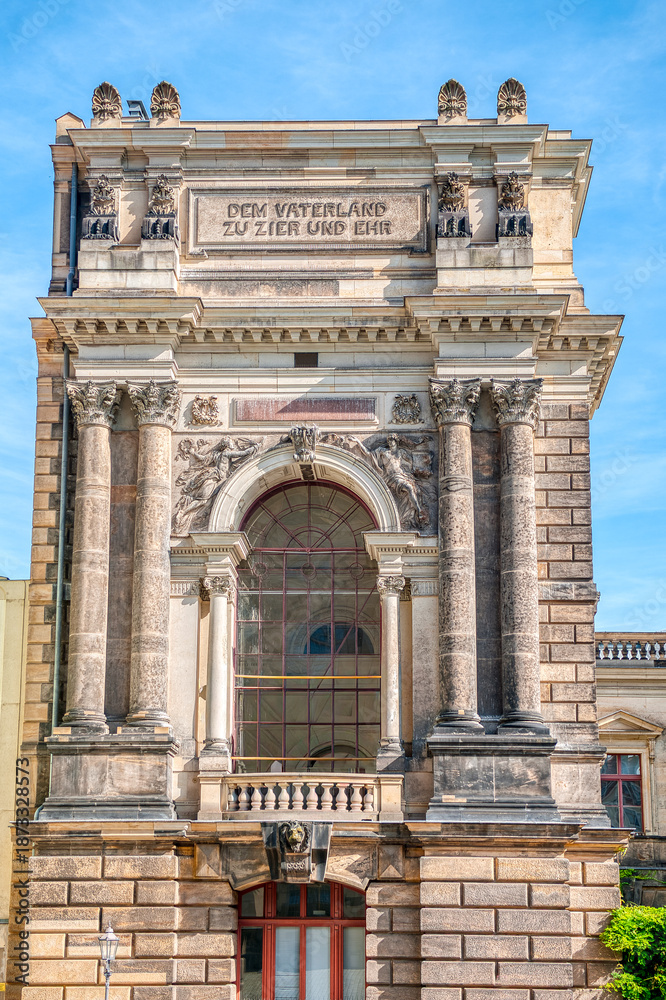Obraz premium Dresden is the capital of the state of Saxony, in eastern Germany. (to adorn the fatherland)