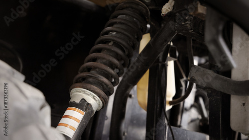 Cuadro en lienzo Old car suspensions