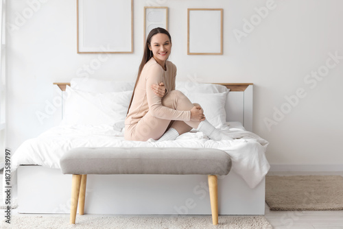 Young woman in thermal unde...