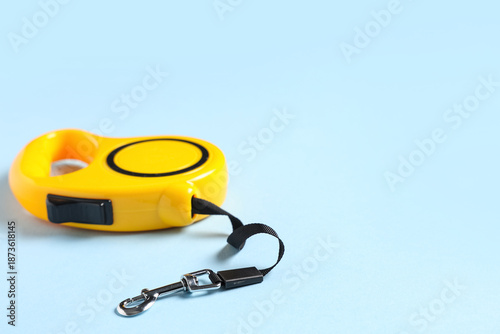 Retractable dog leash on bl...