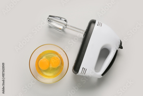 Electric mixer bowl of crac...