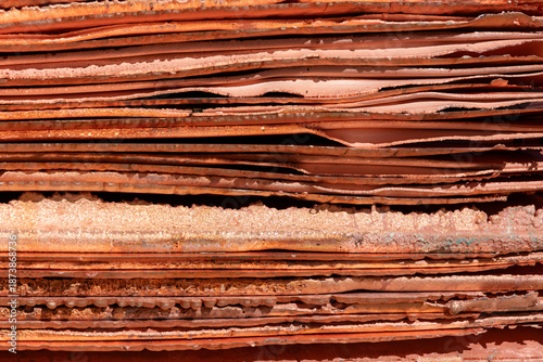 Photos Stacks of shiny copper cathodes