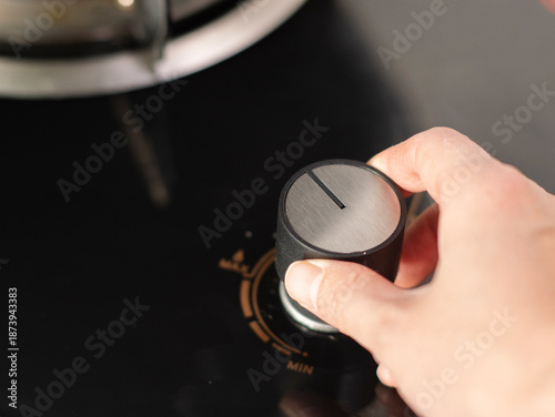 фотографія Improper use of gas stove switch