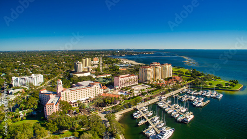 Obraz na płótnie St Petersburg, Florida - Panoramic aerial view of cityscape