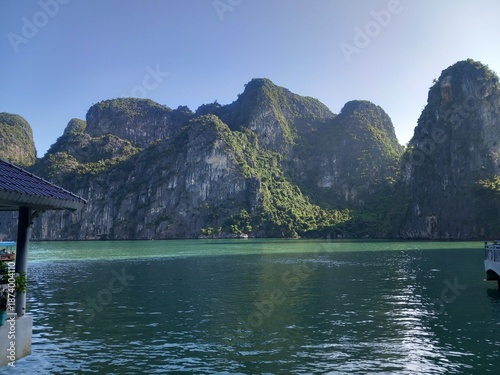 Vietnam Hallon Bay