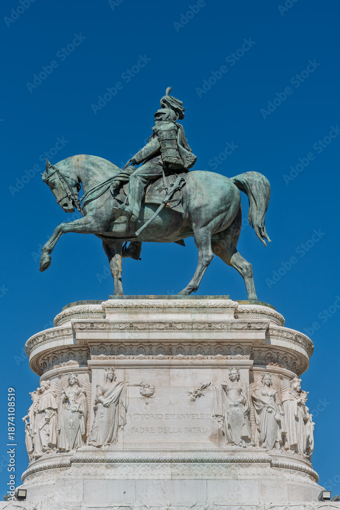 Obraz premium Italy - Rome - Vittoriano - Equestrian statue of Victor Emmanuel II bronze sculpture on pedestal neoclassical monument artwork