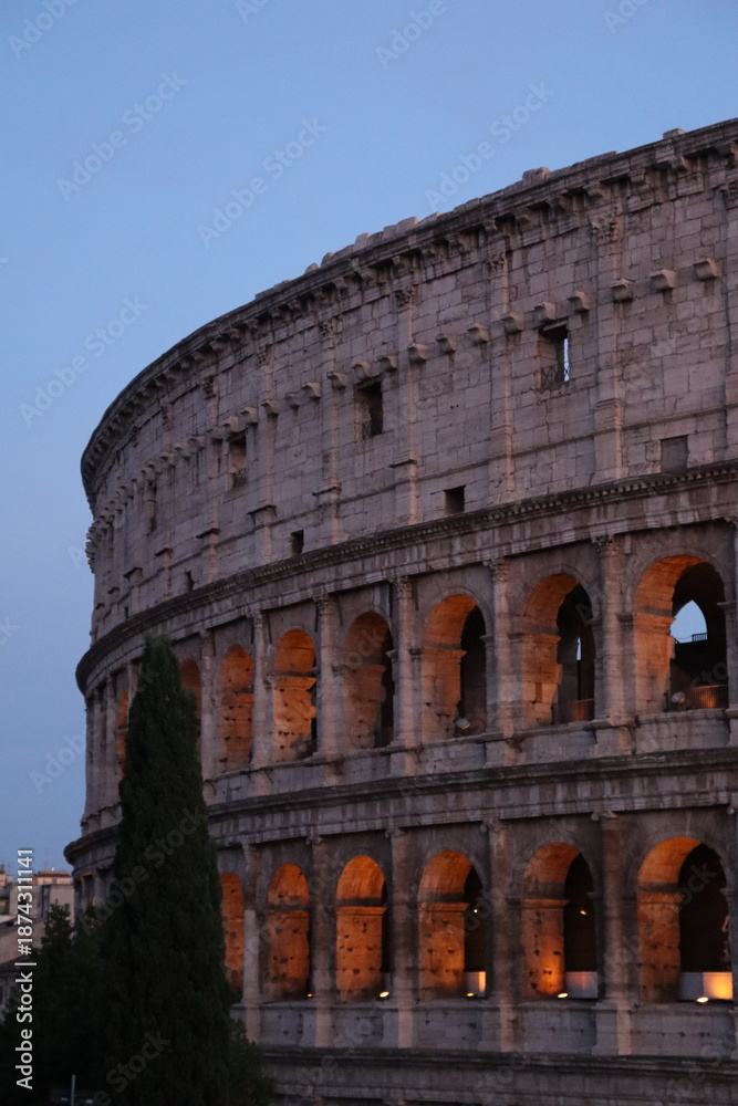 Fototapeta premium colosseum in rome italy