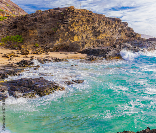 Valokuva Small Beach at Halona Beach Cove Near the Halona Blowhole Lookout, Oahu, Hawaii,