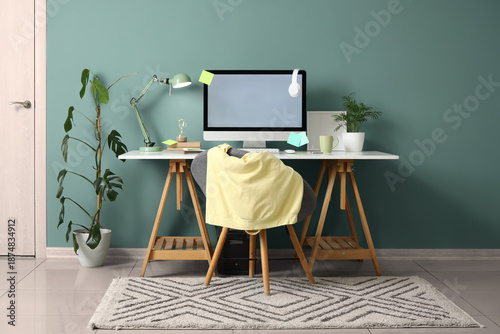 Modern home office workspac...