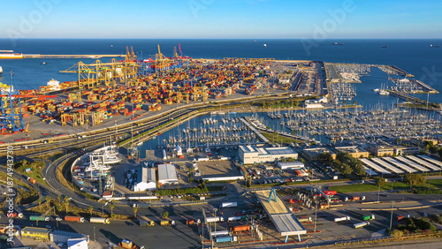 Fotografi Aerial view of a multipurpose port terminal for mass trade