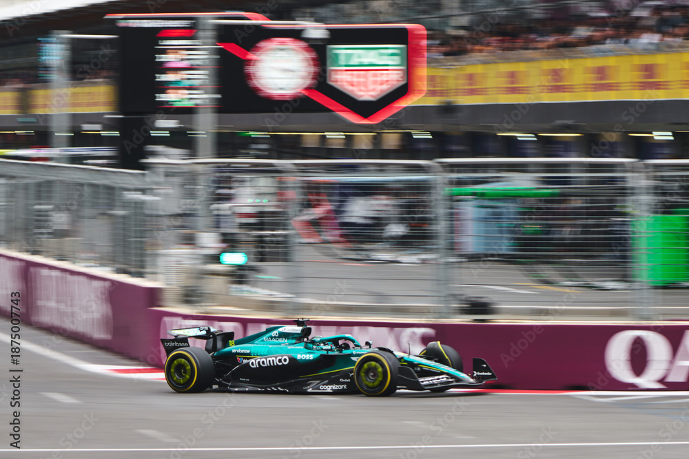 Naklejka premium BAKU, AZERBAIJAN - SEPTEMBER 21, 2025: Lance Stroll drives the Aston Martin Aramco AMR25 during the Formula 1 Azerbaijan Grand Prix