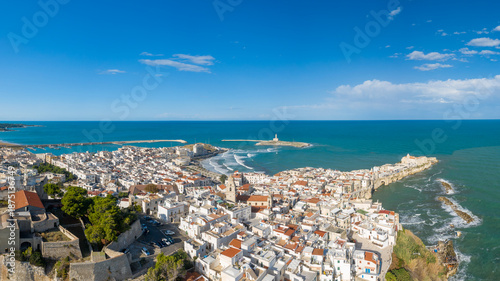 Photos Expansive panoramic view of Vieste, Italy, reveals whitewashed old town building