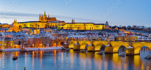 Slika na platnu High Resolution Panorama Picture of Winter Snowy Prague Old Town with Prague Cas