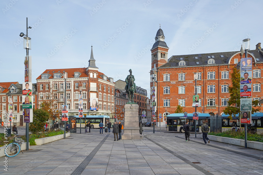 Obraz premium aalborg city architecture aalborg danemark Jens Bang's House Beautiful Old Houses
