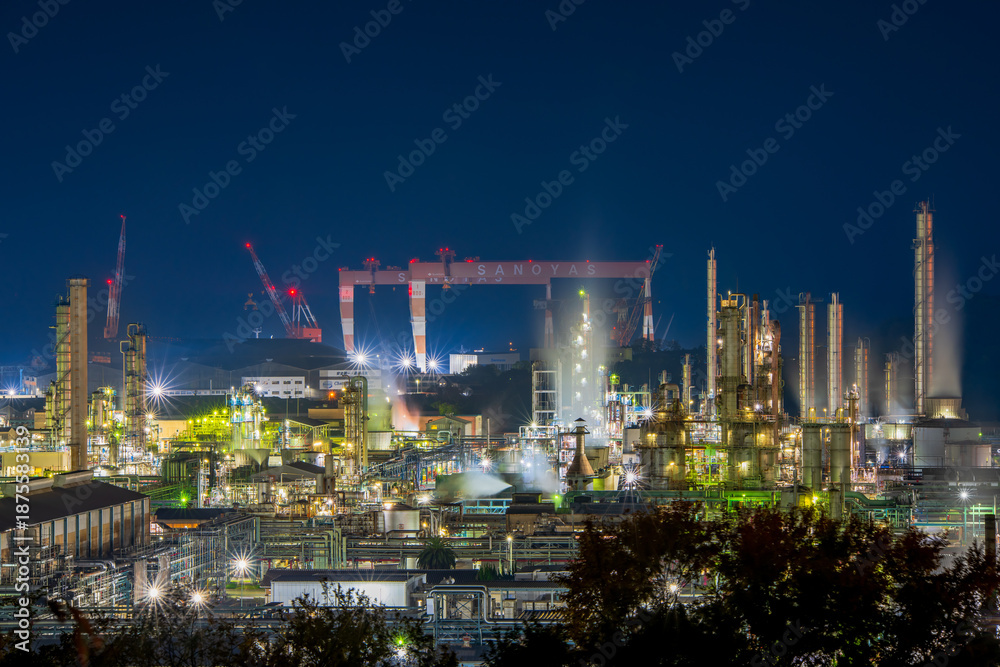 Obraz premium 岡山県 倉敷市 水島工場夜景