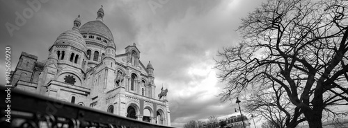Foto The Basilica of Sacré-Coeur atop Montmartre Hill, Paris