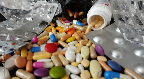 zu viele Pillen - too many pills