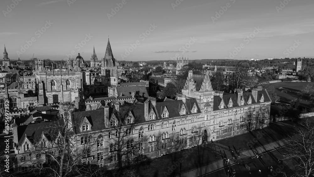 Fototapeta premium Oxford University's Christ Church College and surrounding iconic buildings in monochrome
