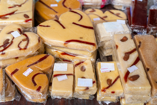 Billede på lærred Traditional Costa Rican cajetas de leche sweets served on a table