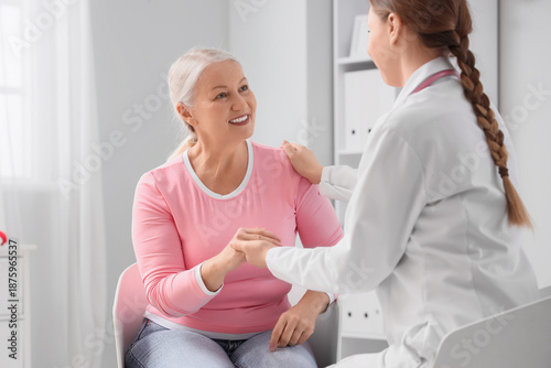 Mature woman with gynecolog...