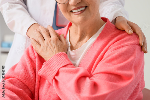 Mature woman with gynecolog...