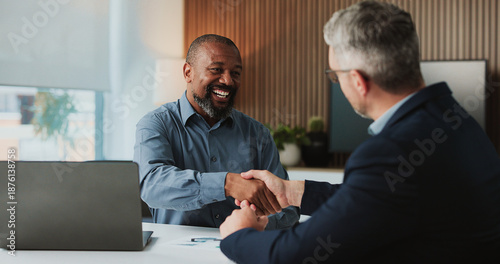 Quadro su tela Shaking hands, collaboration and business men in office for finance partnership, agreement or deal