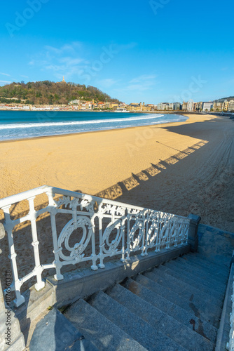 Foto San sebastian la concha beach from miraconcha stairs