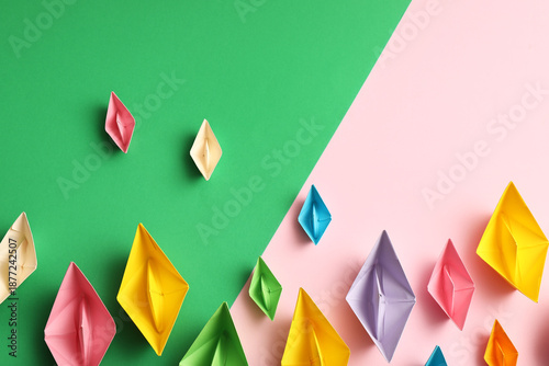 Many colorful paper boats o...