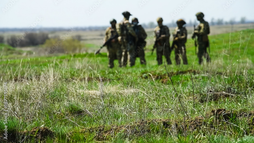 Obraz premium Modern Russian soldiers during training at the training ground