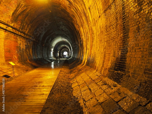Cuadro en lienzo 隧道湊川地下トンネル