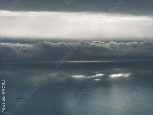 vue aerienne de la Manche avec la tour du Ronquet 