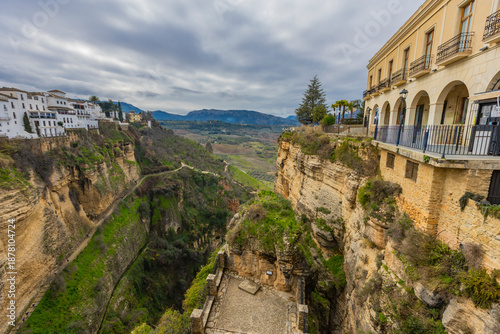 Stunning views of Ronda's c...