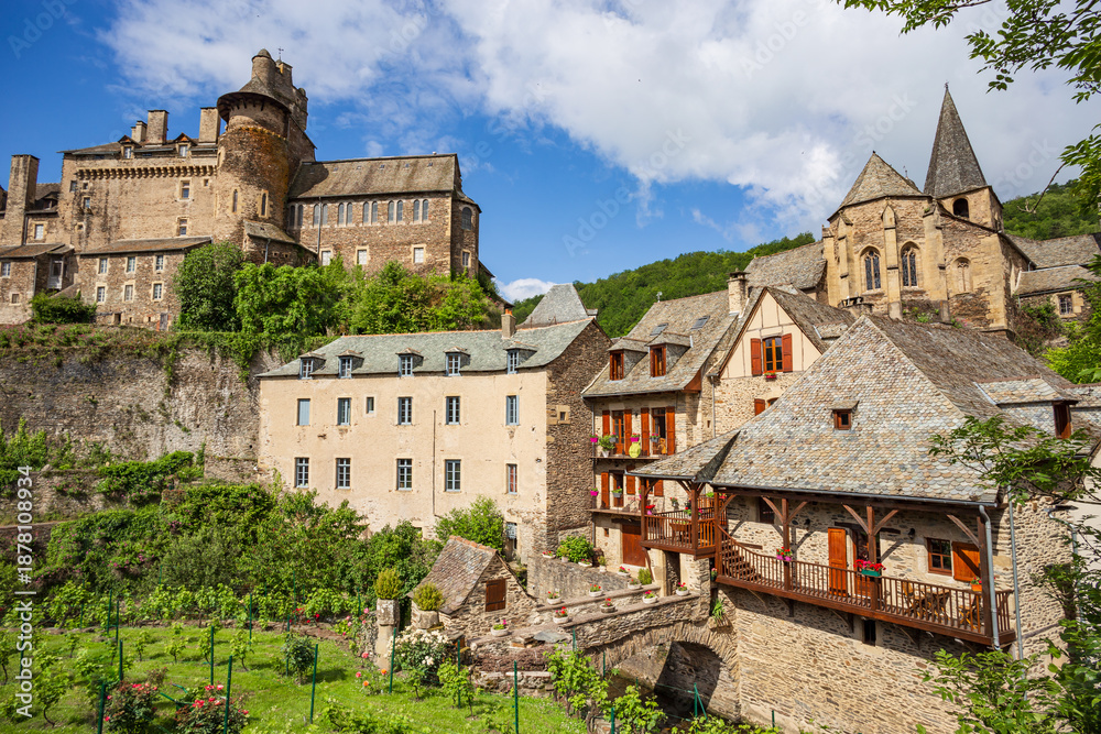 Fototapeta premium Estaing village in Aveyron photographed in summer, France