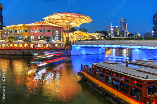Read Bridge in Clarke Quay at night, Singapore