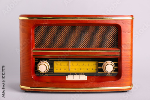 Vintage radio receiver on w...