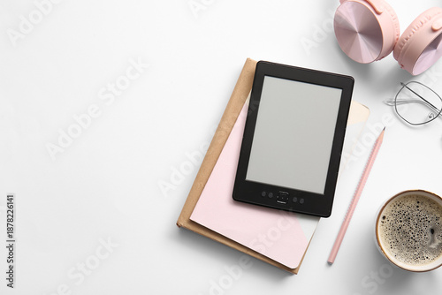 Modern e-reader with notebo...