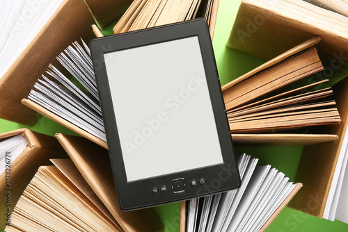 Modern e-reader on differen...
