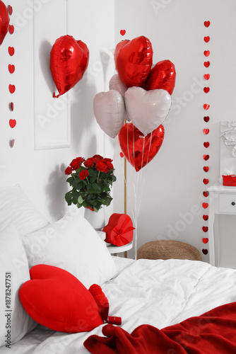 Vase with bouquet of roses ...